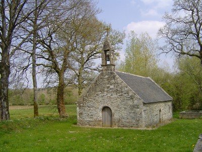 chapelle se trouvant  quelques minutes de la location de vacance en centre Finistere