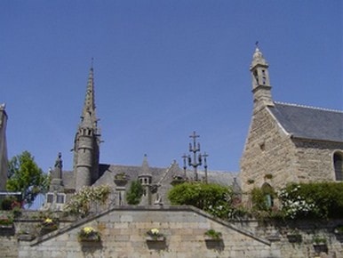 Circuit des enclos paroissiaux 
partir du gite de Bretagne